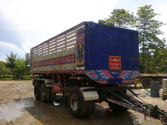 ขายลูกพ่วง 3 เพลาแท้ กระบะอลูมิเนียม อู่ไทยเทรลเลอร์ ยาว 7 เมตร จดทะเบียนปี 55