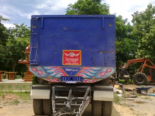 ขายลูกพ่วง 3 เพลาแท้ กระบะอลูมิเนียม อู่ไทยเทรลเลอร์ ยาว 7 เมตร จดทะเบียนปี 55