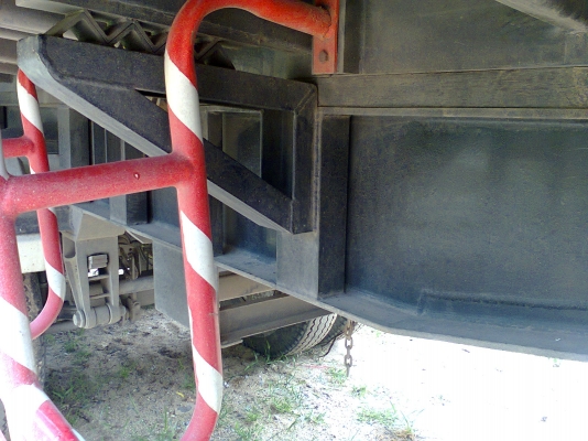 ขายลูกพ่วง 3 เพลาแท้ กระบะอลูมิเนียม อู่ไทยเทรลเลอร์ ยาว 7 เมตร จดทะเบียนปี 55