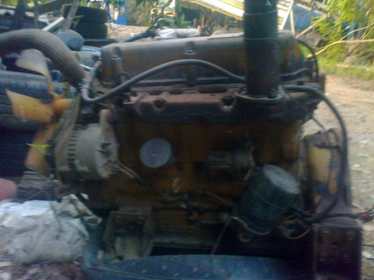 ฝากขายเครื่องแทรกเตอร์D4พร้อมเกียร์เครื่องดีราคาไม่แพงสนใจ0871684611