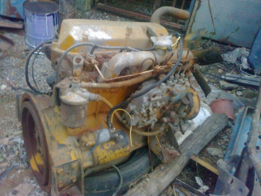 ฝากขายเครื่องแทรกเตอร์D4พร้อมเกียร์เครื่องดีราคาไม่แพงสนใจ0871684611