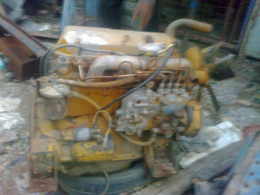 ฝากขายเครื่องแทรกเตอร์D4พร้อมเกียร์เครื่องดีราคาไม่แพงสนใจ0871684611