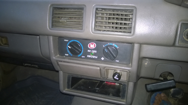 isuzu มังกรทอง TFR ตอนเดียว isuzu มังกรทอง TFR ตอนเดียว