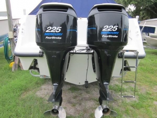 ขายเรือ Boston Whaler 255 Conquest ขายเรือ Boston Whaler 255 Conquest