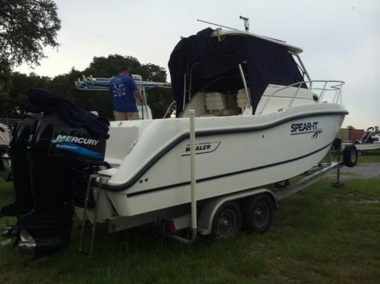 ขายเรือ Boston Whaler 255 Conquest ขายเรือ Boston Whaler 255 Conquest