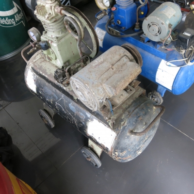 ขายปั้มลม 2 ตัว เหมาตามสภาพ