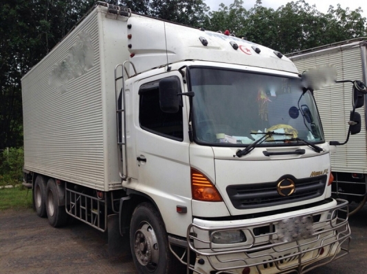 รถฮีโน่ 10 ล้อ ตู้เย็น  260 แรงม้า. ปี 50   สนใจติดต่อ 081 - 6079515