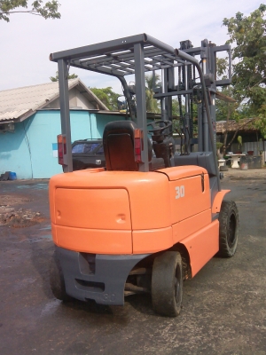 ขายรถยกไฟฟ้า TOYOTA รุ่น6 น้ำหนัก3ตัน ขายรถยกไฟฟ้า TOYOTA รุ่น6 น้ำหนัก3ตัน