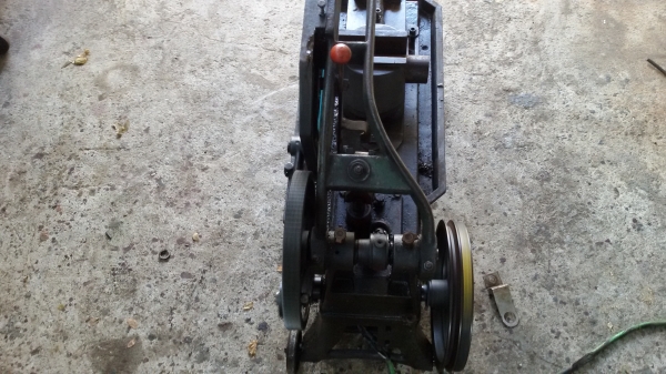 ขายเครื่องเลื่อยHERO   2ตัว