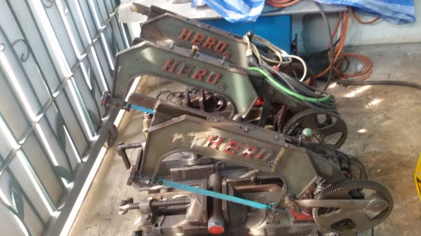 ขายเครื่องเลื่อยHERO   2ตัว