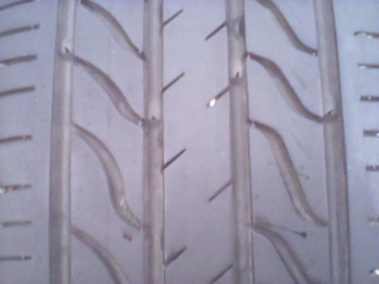 ยาง 205/55/16 ปี 12 ชุด 4 เส้น 2000 บาท