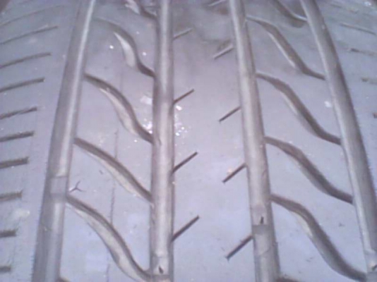 ยาง 205/55/16 ปี 12 ชุด 4 เส้น 2000 บาท