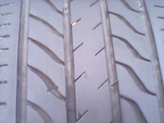 ยาง 205/55/16 ปี 12 ชุด 4 เส้น 2000 บาท