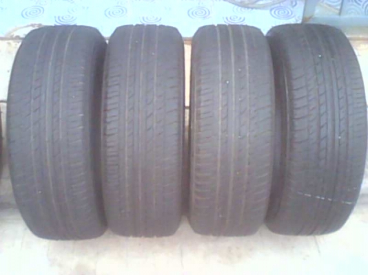 ยาง215/60/16 ปี 12 ชุด 4 เส้น 2000 บาท