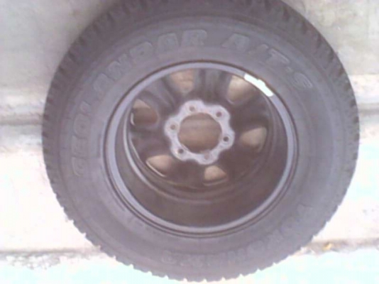 ล้ออะไหล่6รู139 พร้อมยาง245/70/16 ปี 11 2000 บาท