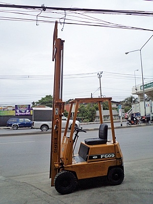 ขายรถยกโคมัสสึ 900 กิโล เครื่องเบนซิน กระบอกคู่ เสาสูง 3 เมตร พวงมาลัยเพาเว่อร์ สีเดิมจากนอก นำเข้าจากญี่ปุ่น ใช้งานได้ทันที ราคา98000 ขายรถยกโคมัสสึ 900 กิโล เครื่องเบนซิน กระบอกคู่ เสาสูง 3 เมตร พวงมาลัยเพาเว่อร์ สีเดิมจากนอก นำเข้าจากญี่ปุ่น ใช้งานได้ทันที ราคา98000