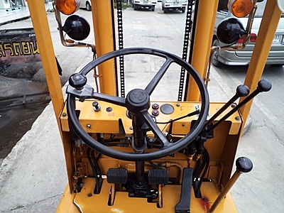 ขายรถยกโคมัสสึ 900 กิโล เครื่องเบนซิน กระบอกคู่ เสาสูง 3 เมตร พวงมาลัยเพาเว่อร์ สีเดิมจากนอก นำเข้าจากญี่ปุ่น ใช้งานได้ทันที ราคา98000 ขายรถยกโคมัสสึ 900 กิโล เครื่องเบนซิน กระบอกคู่ เสาสูง 3 เมตร พวงมาลัยเพาเว่อร์ สีเดิมจากนอก นำเข้าจากญี่ปุ่น ใช้งานได้ทันที ราคา98000