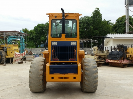 ด่วน ราคาพิเศษ ขายรถตักล้อยาง  WA180-1 ยี่ห้อ KOMATSU รถเก่านอกนำเข้าจากอเมริกา ไม่เคยใช้งานในไทย ทำสีภายนอกใหม่ เครื่อง Komatsu เดิมๆ
