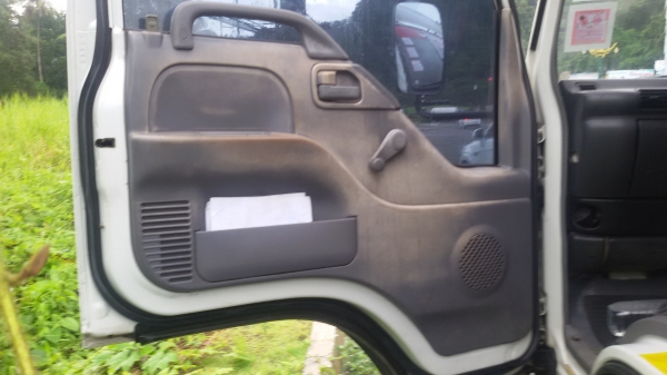 ISUZU NQR  ใช้งานน้อย มือหนึ่งออกห้าง