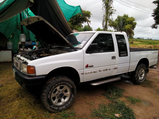 ขาย ISUZU โรดิโอ 4x4 ปี 92 สีขาว