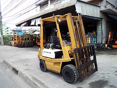 ขายรถยกโตโยต้า 1.5 ตัน เครื่องดีเซล เสาสูง 3 เมตร ยางตันใหม่ พวงมาลัยเพาเว่อร์ สีเดิมจากนอก นำเข้าจากญี่ปุ่น ใช้งานได้ทันที ราคา150000 ขายรถยกโตโยต้า 1.5 ตัน เครื่องดีเซล เสาสูง 3 เมตร ยางตันใหม่ พวงมาลัยเพาเว่อร์ สีเดิมจากนอก นำเข้าจากญี่ปุ่น ใช้งานได้ทันที ราคา150000