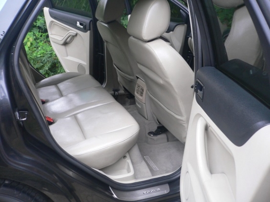 ขายรถ FORD FOCUS 1.8 GHIA ABS AIRBAG2 แอร์ดิจิตอล ตัว TOP ปี06 เกียร์ออโต้ 2ระบบ แก๊สหัวฉีด LPG ขายรถ FORD FOCUS 1.8 GHIA ABS AIRBAG2 แอร์ดิจิตอล ตัว TOP ปี06 เกียร์ออโต้ 2ระบบ แก๊สหัวฉีด LPG