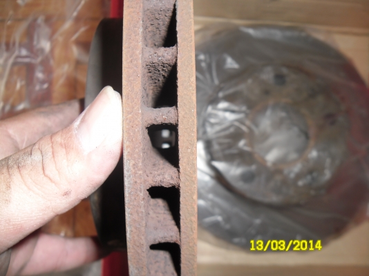 ขายจานเบรคหน้า 5 รู ถูกๆๆ ขายจานเบรคหน้า 5 รู ถูกๆๆ