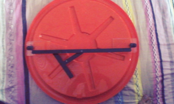 กระจกโค้งชนิดโพลีคาร์บอเนต