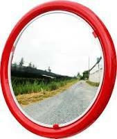 กระจกโค้งชนิดโพลีคาร์บอเนต