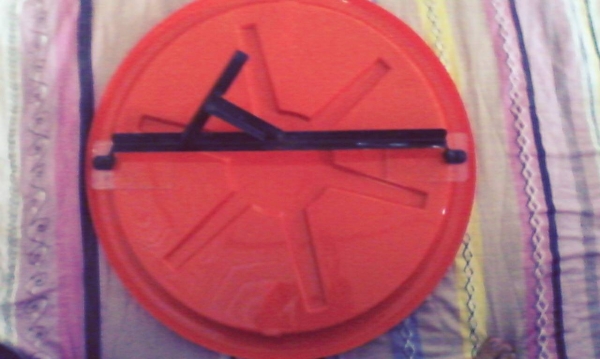 กระจกโค้งชนิดโพลีคาร์บอเนต