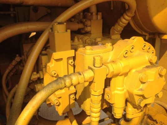 ขายรถแบคโฮ KOMATSU PC200-3 คอลโทรลสั้น ตัวเดินใหญ่ แทร็คใหญ่ รถนอกนำเข้าสภาพสวย มีVDOการทำงานครับ