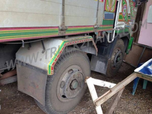 HINO 12ล้อ  ปีจดทะเบียน 51  335 แรงม้า 4 เพลา