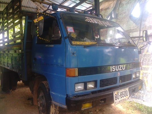 หกล้อ อีซูซุ NPR125แรง รถสภาพสวยเดิมๆเกียร์สั้น ทะเบียนพร้อมโอน