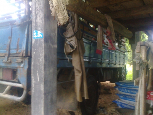 หกล้อ อีซูซุ NPR125แรง รถสภาพสวยเดิมๆเกียร์สั้น ทะเบียนพร้อมโอน