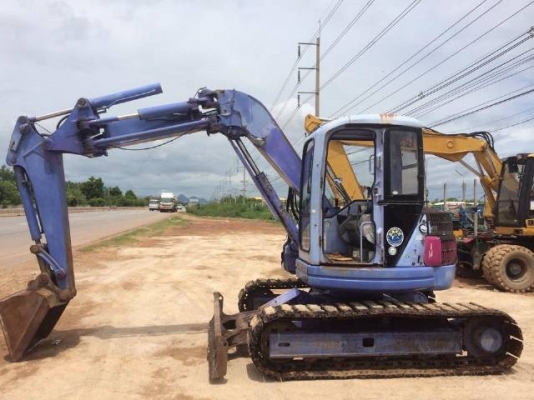 ขายรถแบคโฮ KOMATSU PC75UU-2 คอลโทรลสั้น ปั้มนิ้ว สภาพสวยพร้อมใช้ นำเข้าจากญี่ปุ่น มีVDOการทำงานครับ