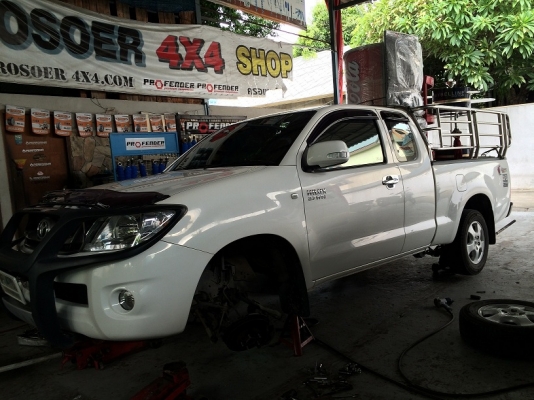 รับแก้ปัญหาช่วงล่างรถกระบะ Vigo by Shock Profender