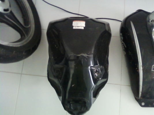 ขายเหมาถังน้ำมันบิ๊กไบค์ kawasaki นินจา 650 โครง ล้อ ท่อไอเสีย 2012-2013 ถอดออกจากป้ายแดง ราคา 11000 ขายเหมาถังน้ำมันบิ๊กไบค์ kawasaki นินจา 650 โครง ล้อ ท่อไอเสีย 2012-2013 ถอดออกจากป้ายแดง ราคา 11000