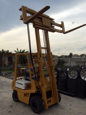 WWW.ByRin29.COM รถ TOYOTA รถโฟล์คลิฟท์ 40-4FG15 ติดแก๊สมาจากญี่ปุ่น