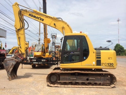 ขายรถแบคโฮ KOMATSU PC130-6 ระบบไฟฟ้าเต็ม ปี 2002 ใบแทร็ค 70 สภาพสวยมาก รถนอกนำเข้า มีVDOการทำงานครับ