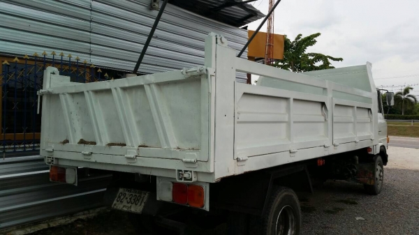 HINO 6 ล้อดั้มใหญ่ 185 แรง กระบะใหม่