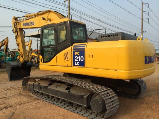 ขายรถแบคโฮ KOMATSU ทำงาน 6000 ชั่วโมง ปี2004 ระบบไฟฟ้าเต็ม สภาพสวย นำเข้าจากญี่ปุ่น มีVDOการทำงานครับ