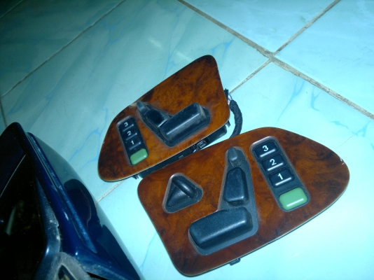 กระจกมองข้าง benz C220 พับไฟฟ้า พร้อม สวิตช์ กระจกมองข้าง benz C220 พับไฟฟ้า พร้อม สวิตช์