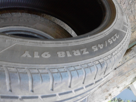 225/45R18 CHAMPIRO HPY มี 2 เส้น TEL.081-427-3941