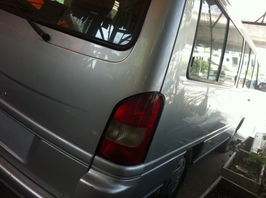 ขายรถตู้ 12 ท่ีนั่ง  benz MD100 เครื่องดีเซล 5สูบ