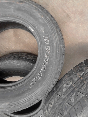 245/70R16 DUNLOP GRANDTREK AT3  มี 3 เส้น TEL.081-427-3941