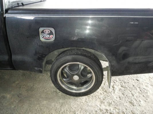 ขายด่วน ล้อแม็กนอก Japan ขอบ 18 พร้อมยาง ราคา 15000 บาท สนใจโทร 089-8859869 เดช