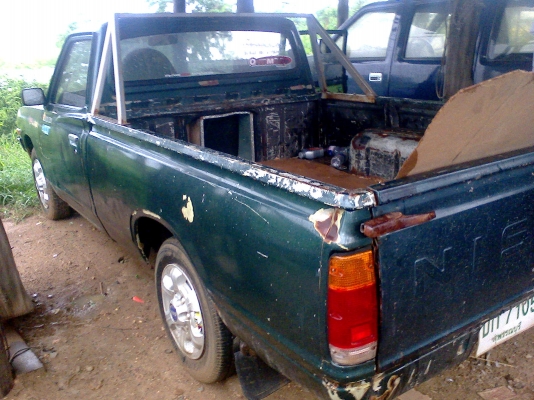 ฝากขายรถ ดัทสัน ช้างเหยียบ4ขอพร้อมทะเบียนพร้อมสนใจ0871684611