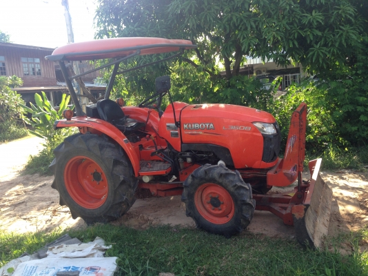 ขายด่วนรถไถนาคูโบต้า L 3608 แรง มีภาพวีดีโอ พร้อมอุปกรณ์ครบ 2 รายการ ได้แก่ ผานดันหน้า ผานหลัง ในราค