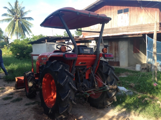 ขายด่วนรถไถนาคูโบต้า L 3608 แรง มีภาพวีดีโอ พร้อมอุปกรณ์ครบ 2 รายการ ได้แก่ ผานดันหน้า ผานหลัง ในราค