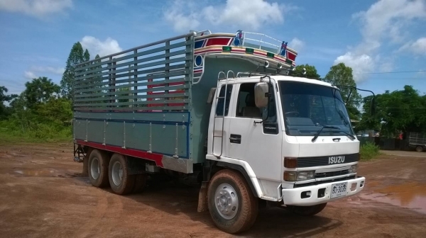 ขาย 10 ล้อ JCM เพลาเดียว วางเครื่อง 6BG1 175 แรงม้า วางหัวร็อคกี้ลงเล่มแล้ว เปลี่ยนช่วงล่างใหญ่ พวงมาลัยพาวเวอร์ ทะเบียนเต็มพร้อมโอน ราคาต่อรองได้ครับผม